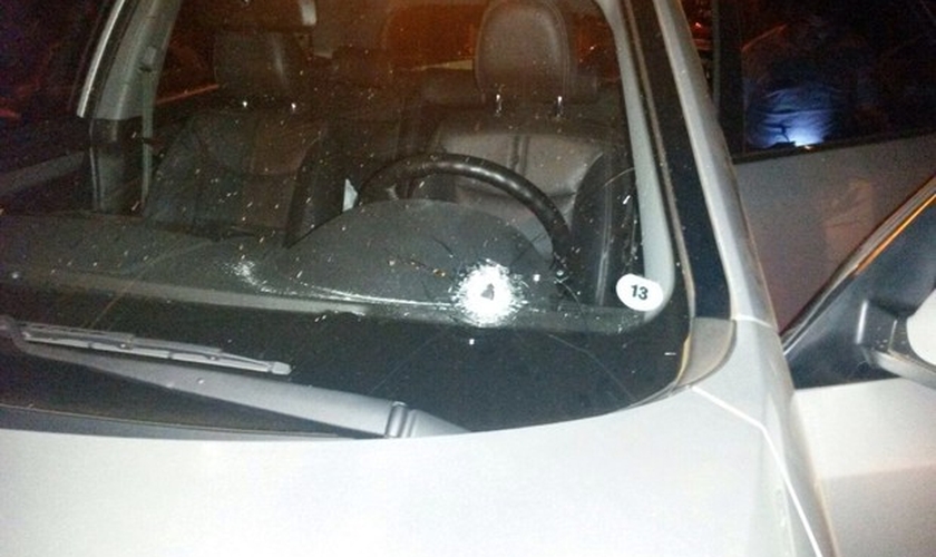 Um dos disparos antingiu o parabrisa do carro de Zanon, em Miguelópolis, SP 