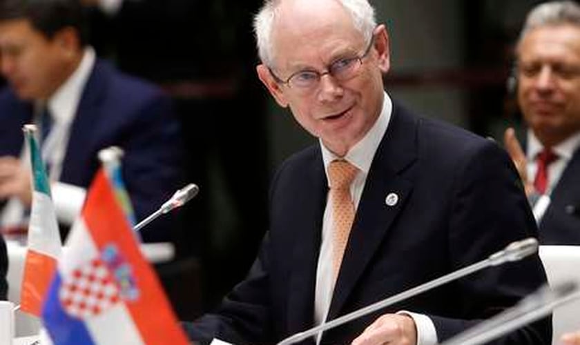 Herman Van Rompuy anunciou, em sua conta do Twitter, a contribuição de R$ 3,2 bi contra ebola