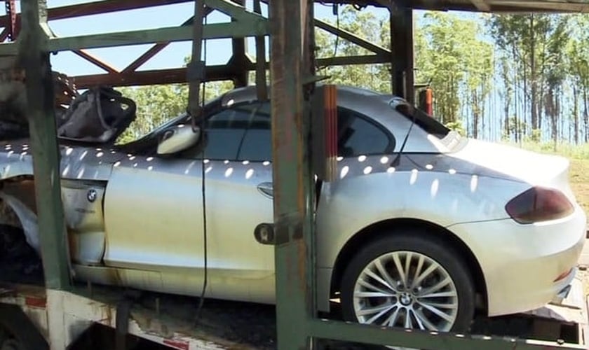 Carros de luxo ficaram destruídos com acidente no Vale do Ribeira 