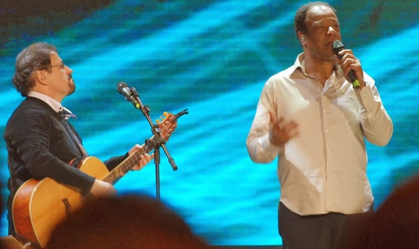 Asaph Borba e Adhemar Campos fazem parte da história da música cristã no Brasil e continuam se destacando como grandes ícones, quando se fala em louvor e adoração.