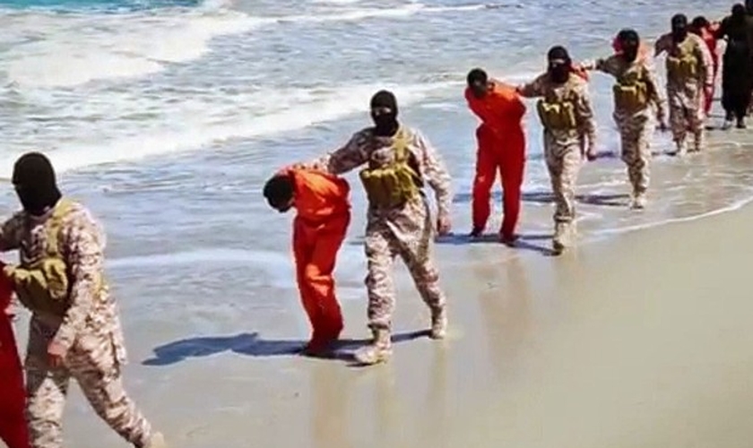 Estado Islâmico executa cristãos na praia