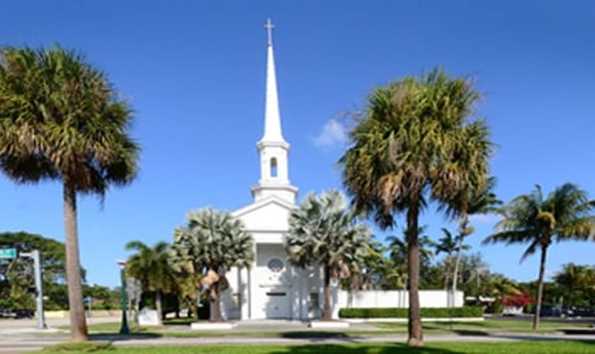 Faixada da Miami Shores Presbyterian Church.