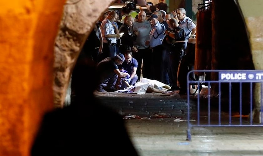 Polícia investiga assassinatos na Cidade Velha de Jerusalém. (Foto: Ahmad Gharabli/AFP)