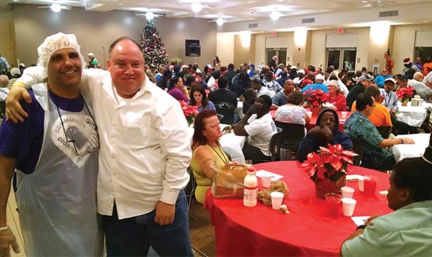 Confraternização no Camillus House, Downtown Miami