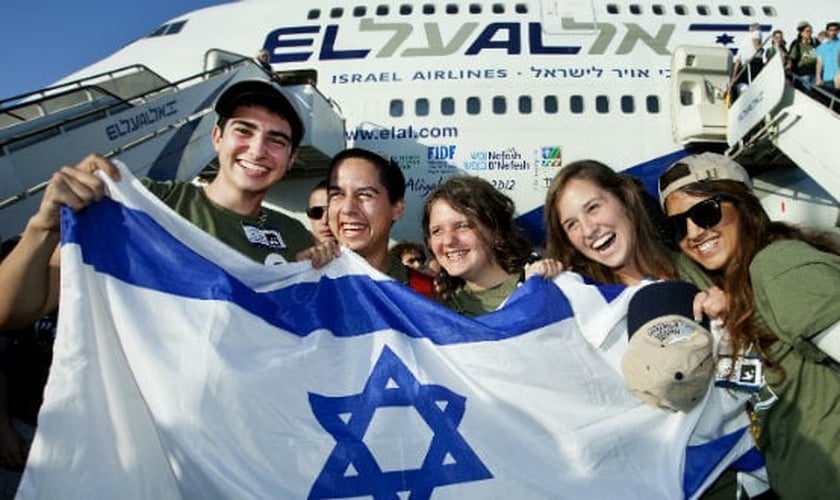 A aliá brasileira forma o sétimo maior grupo de imigrantes para Israel. (Foto: Moshe Shai/ FLASH90)