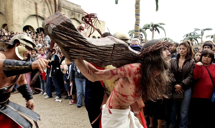 o parque apresenta 37 simulações diferentes, incluindo uma encenação ao vivo da crucificação. (Foto: Reuters)