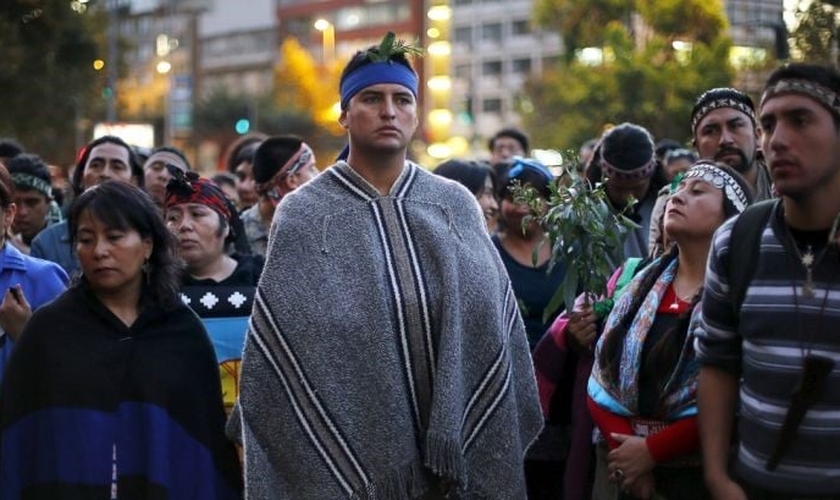 Representantees do povo Mapuche durante protesto no Chile. (Foto: Reuters)