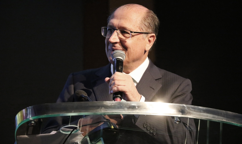 O governador do estado de São Paulo, Geraldo Alckmin, esteve na noite oficial da 96º Assembleia da Convenção Batista Brasileira. (Foto: Guiame/ Marcos Paulo Corrêa)