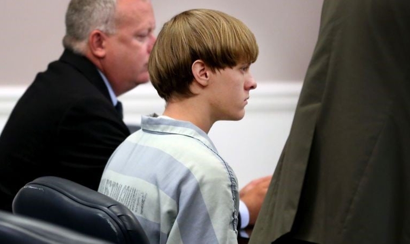 Dylan Roof, 22 anos, pode ser condenado à pena de morte, por sua autoria na execução brutal de 9 pessoas, em uma igreja da cidade de Charleston. (Foto: Gawker)