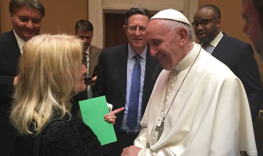 Stacey Campbell esteve entre os líderes presentes no Vaticano para um diálogo sobre o cristianismo. (Foto: Reprodução/Facebook)