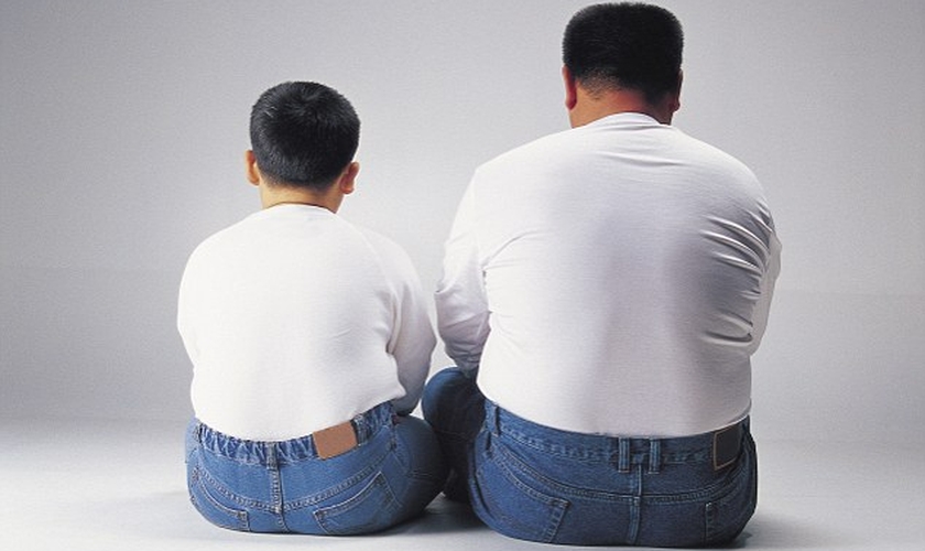 O efeito parental é mais do que o dobro nas crianças obesas do que nas mais magras. (Foto: Reprodução)