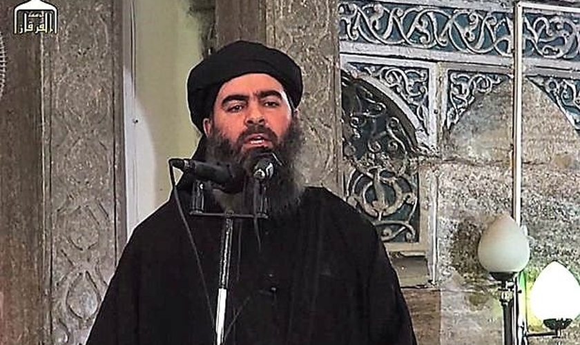 Lìder do Estado Islâmico, Abu Bakr al-Baghdadi em sua única aparição pública registrada. (Imagem: The Mirror)
