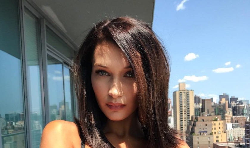 Entre as famosas que se tornaram adeptas do blunt está a top americana Bella Hadid. (Foto: Reprodução/Instagram/bellahadid)