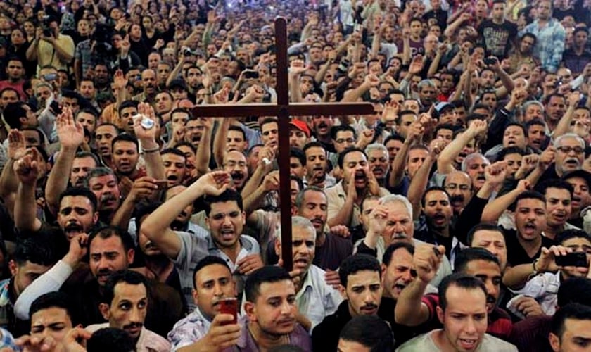 Cristãos protestam nas ruas do Egito. (Foto: Christians in Pakistan)