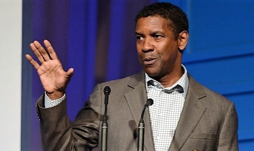 Denzel Washington é ator e tem falado abertamente sobre sua fé cristã. (Foto: The Hill)