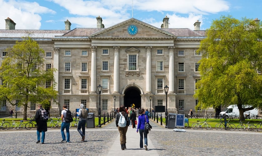 O Trinity College Dublin é uma das 100 melhores universidades do mundo. (Foto: Reprodução)