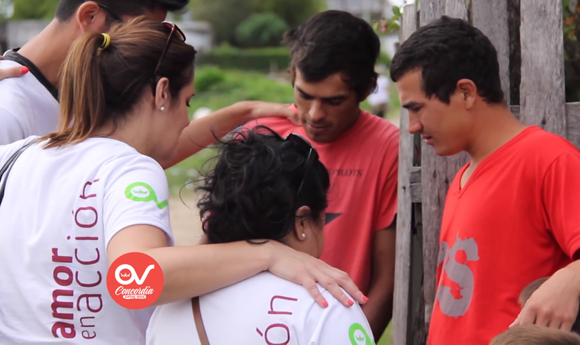 O grupo de evangelismo era formado por homens e mulheres de diferentes idades. Foto: Reprodução).