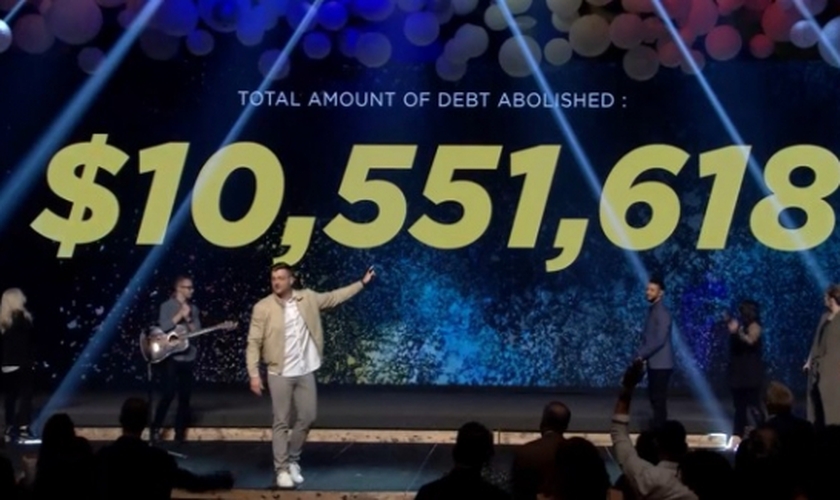 A Igreja Covenant se localiza no Texas e ajudou mais de 4 mil famílias, doando US$ 100 mil para cada. (Foto: COVENANTCHURCH.ORG)