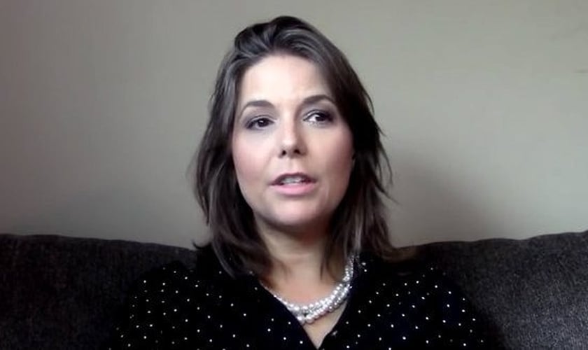 Após se converter ao Evangelho, Beth Eckert criou um canal no Youtube para compartilhar seu testemunho. (Imagem: Youtube)