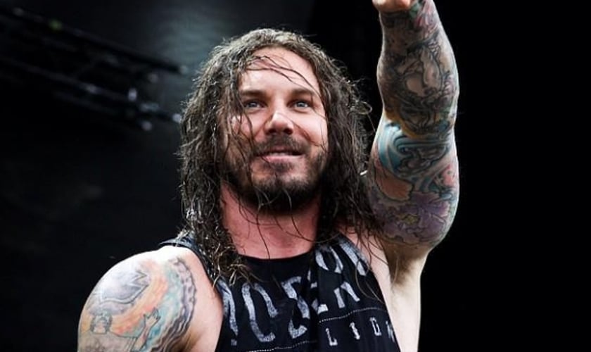 Após cumprir a pena, Tim Lambesis revelou que está arrependido e publicou uma nota esclarecendo seu caso. (Foto: Reprodução).