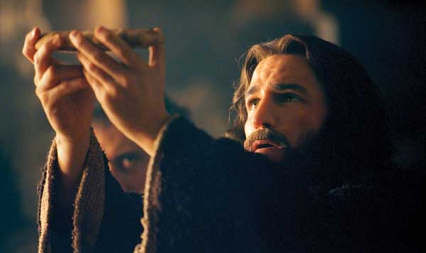 Cena da celebração da última ceia, no filme "A Paixão de Cristo", de Mel Gibson. (Imagem: Youtube)