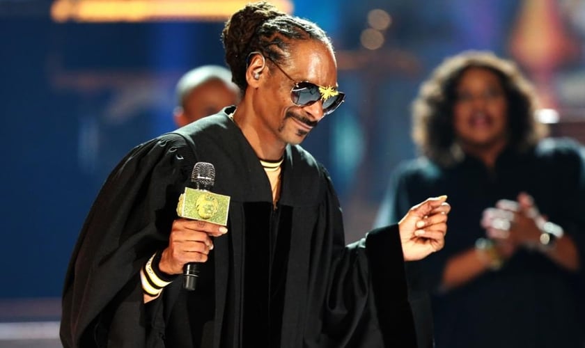 Snoop Dog fechou o BET Awards junto com um grande coral de música gospel. (Foto: Leon Bennett)