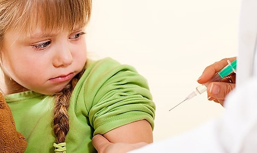 O número de crianças que recebem injeções com bloqueadores de puberdade está crescendo cada vez mais nos EUA e Reino Unido. (Foto: Getty Images)