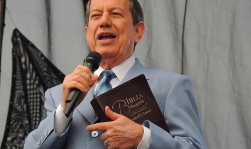 RR Soares é o líder da Igreja Internacional da Graça de Deus e dono da emissora RIT TV, com sede em São Paulo. (Foto: RIT TV)