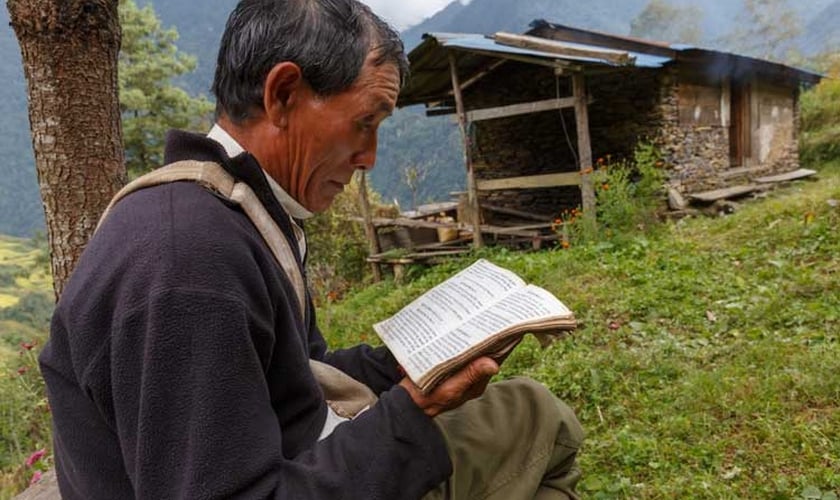 Mais de 1,5 bilhão de pessoas em todo o mundo não têm a Bíblia em seu idioma. (Foto: Wycliffe Bible Translators)