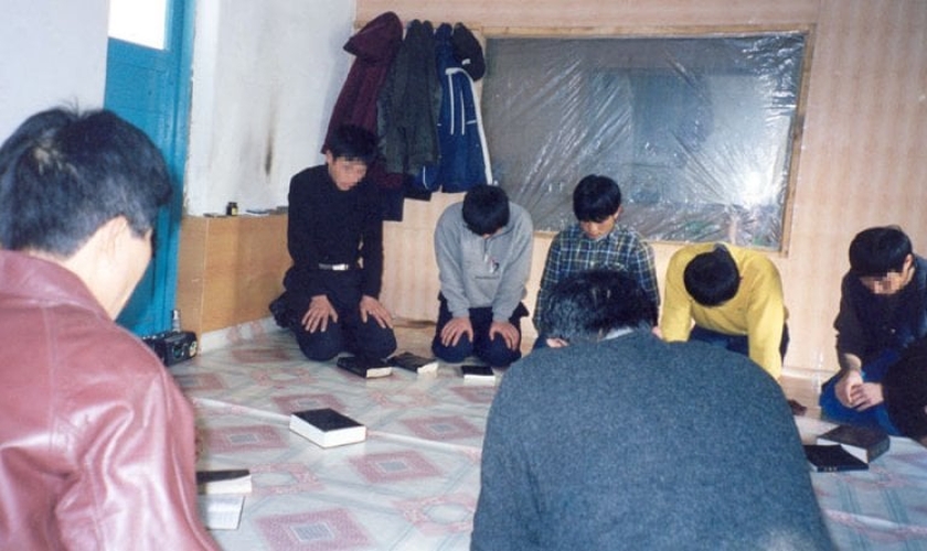 Cristãos fazem cultos domésticos clandestinos na Coreia do Norte. (Foto: Reprodução/Cornerstone Ministries)