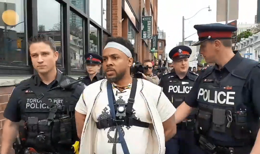 O pastor David Lynn foi preso após pregação na Gay Village, em Toronto. (Foto: Reprodução/Global News)