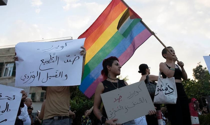 Militantes LGBT palestinos fazem protesto na cidade de Haifa, Israel. (Foto: Oren Ziv/Activestills.org)