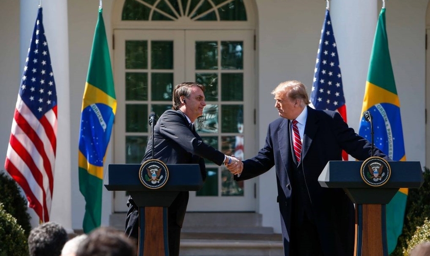 O presidente Donald Trump e o presidente Jair Bolsonaro durante atendimento à imprensa na Casa Branca, em Washington, nos Estados Unidos. (Foto: Vanessa Carvalho/Brazil Photo Press/Agência O Globo) 