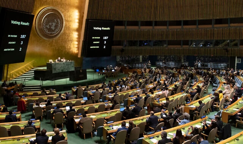Assembleia-Geral das Nações Unidas durante votação sobre o embargo dos EUA imposto a Cuba. (Foto: Evan Schneider/ONU)