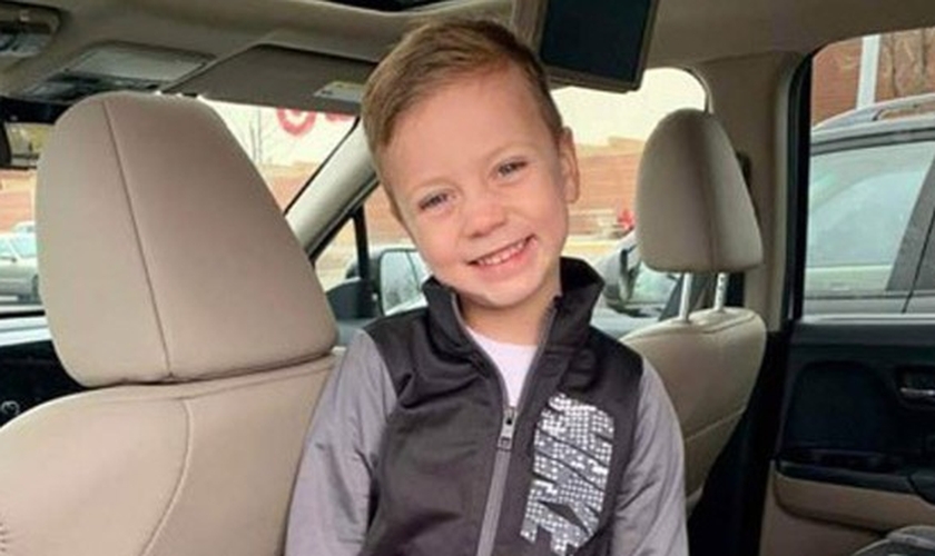 Landen Hoffmann foi lançado do terceiro andar do shopping America Mall, em Minnesota, nos EUA. (Foto: GoFundme)