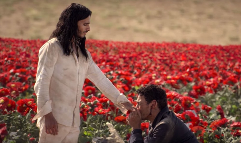 Cena da série “Messias”, protagonizada por Mehdi Dehbi. (Foto: Reprodução/Netflix)