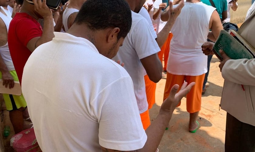 Detentos recebem acompanhamento religioso semanalmente no Acre. (Foto: Elenilson Oliveira)