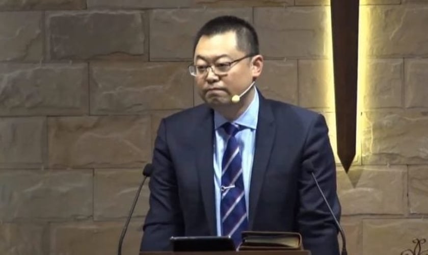 Pastor Wang Yi foi presos sob falsas acusações de "subversão do poder do Estado". (Imagem: Youtube / Reprodução)