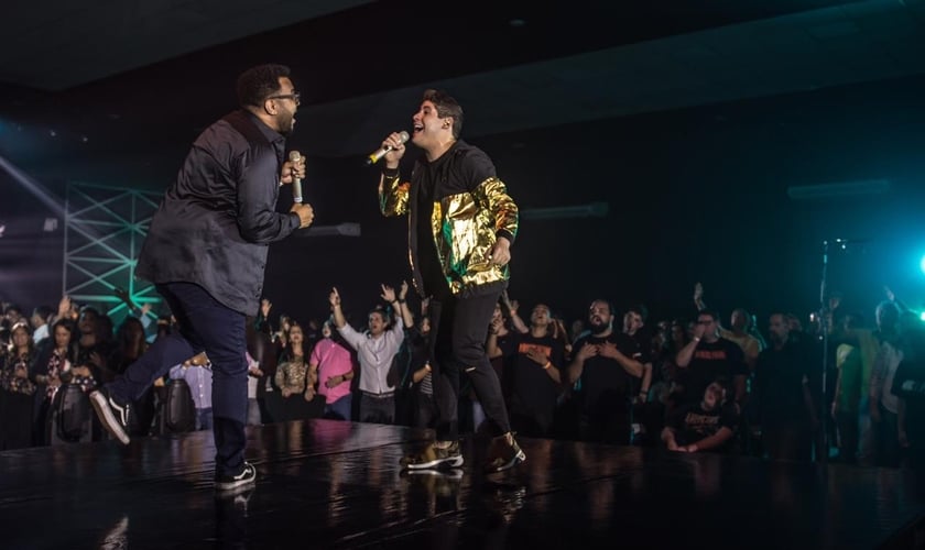 Marcos Freire e Eli Soares cantam juntos em "Não Vou Duvidar". (Foto: Divulgação)