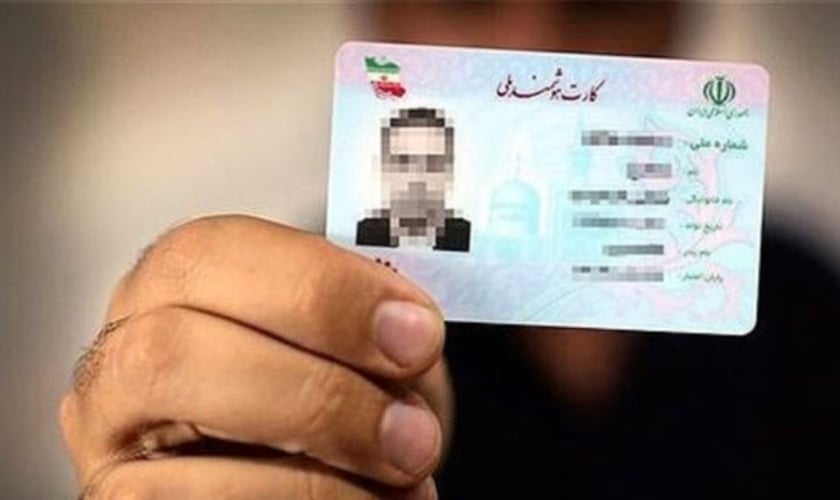 Carteira de Identidade Nacional do Irã, com opção de religião que deve ser declarada pelo cidadão. (Foto: Reprodução/Radio Farda)