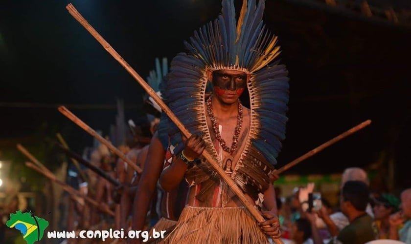 Indígena cristão, membro do Conselho Nacional de Pastores e Líderes Evangélicos Indígenas. (Foto: Reprodução/CONPLEI)