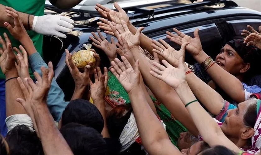 Cristãos ficam sem alimentos doados no Paquistão. (Foto: Reprodução/Reuters)