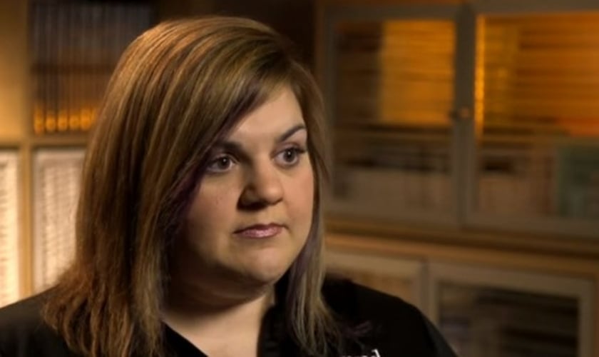 Abby Johnson é ex-diretora de uma clínica da Planned Parenthood e hoje se dedica a denunciar as ilegalidades praticadas na indústria do aborto. (Imagem: Youtube / Reprodução)