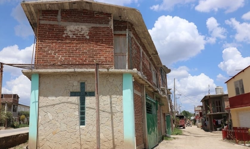 Prédio de igreja cristã em Cuba. (Foto: Reprodução / Portas Abertas)