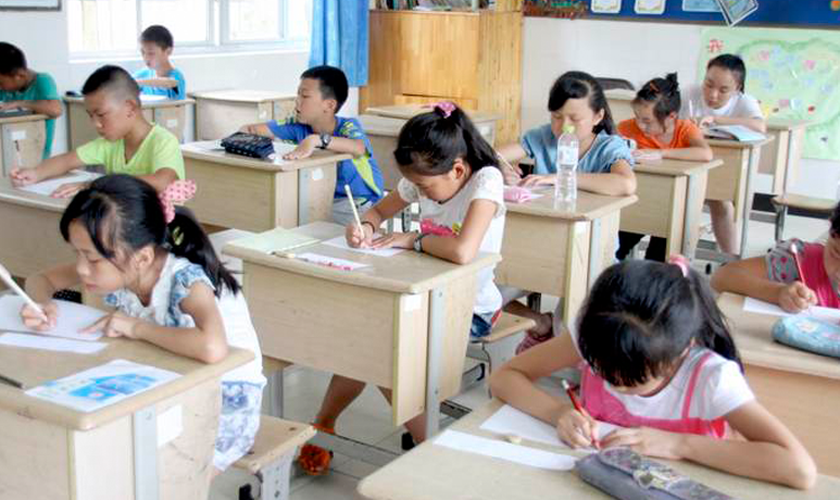 Escolas da China têm sido acusadas de 'lavagem cerebral' sobre as crianças. (Foto: China Aid)