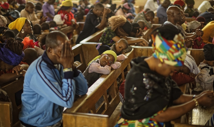 A violência contra cristãos na Nigéria já está sendo comparada a genocídio por alguns grupos. (Foto: AP Photo / Ben Curtis)