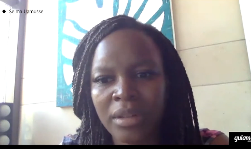 Cantora moçambicana Selma Uamusse em entrevista ao Guiame por videoconferência. (Foto: Guiame)