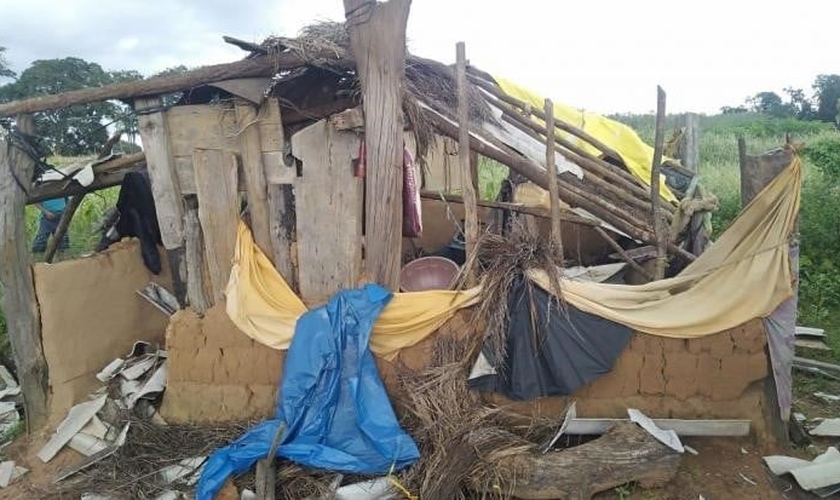 Casa simples de cristãos que foi destruída pelo vandalismo Hindutva. (Reprodução / AsiaNews)