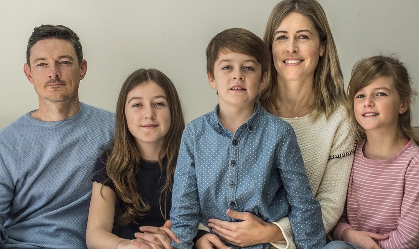 Andrew, Lucy, William, Katie e Eleanor Stringer, família cristã australiana. (Foto: Reprodução / Steven Siewer)