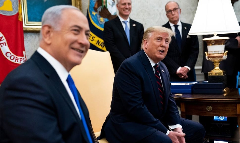 Donald Trump se encontrou com Benjamin Netanyahu no Salão Oval em setembro. O presidente americano anunciou o acordo entre Israel e Marrocos na nesta quinta-feira. (Foto: Doug Mills/Pool/Getty Images)